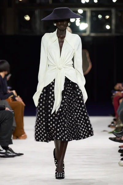 Look 14